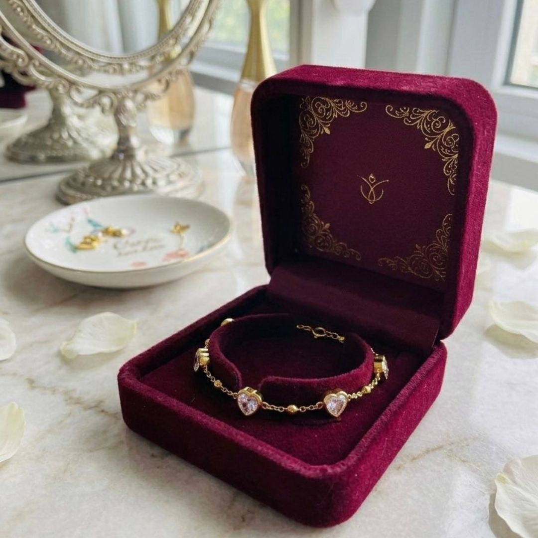 Elegant Gold Crystal Heart Bracelet