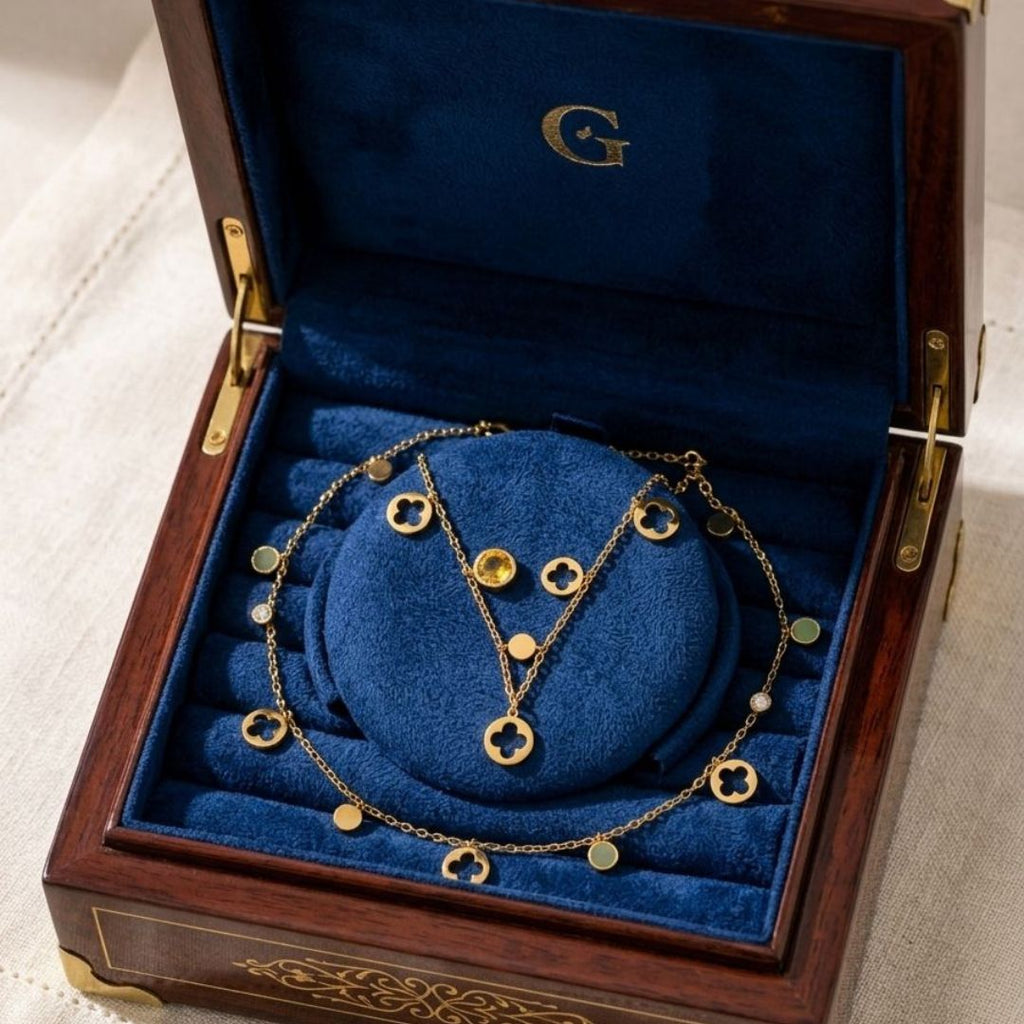 Elegant Stone Flower Necklace