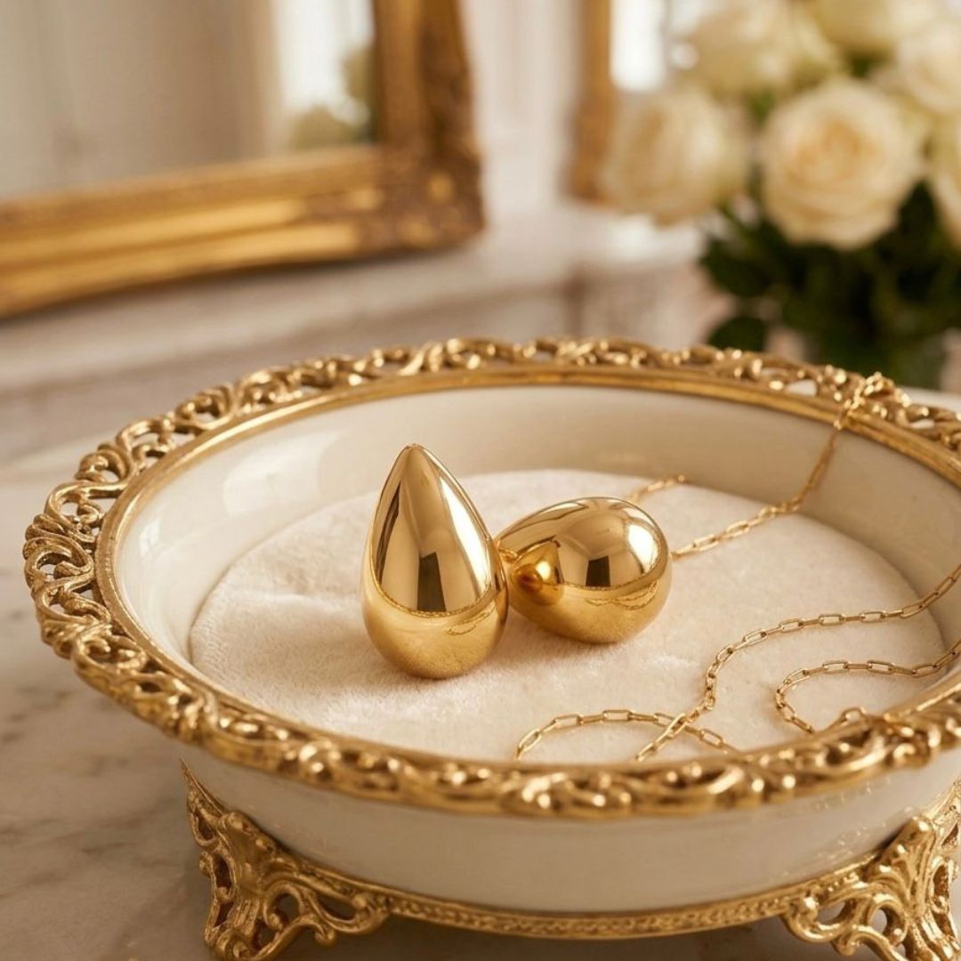 Gold Teardrop Earrings