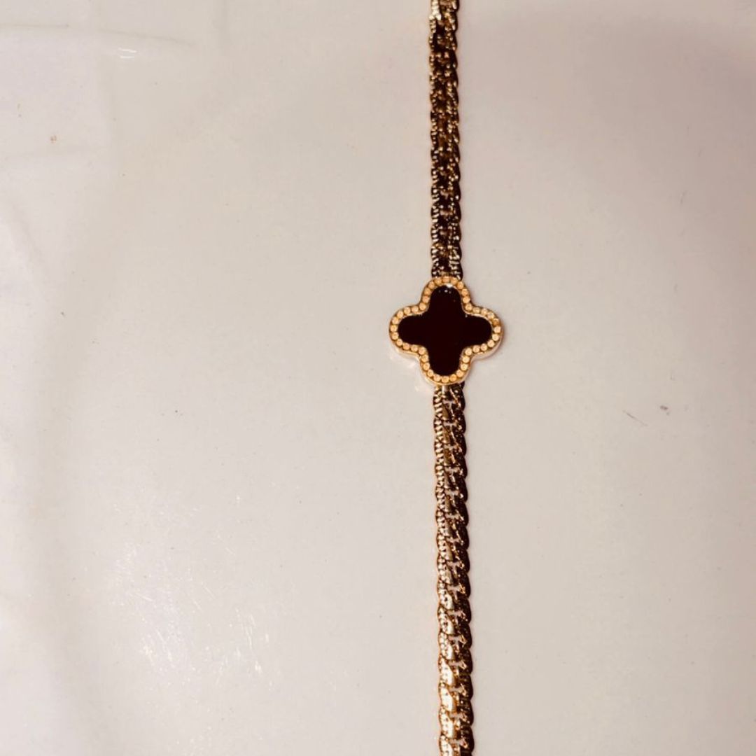 Elegant Black Clover Bracelet 🖤✨