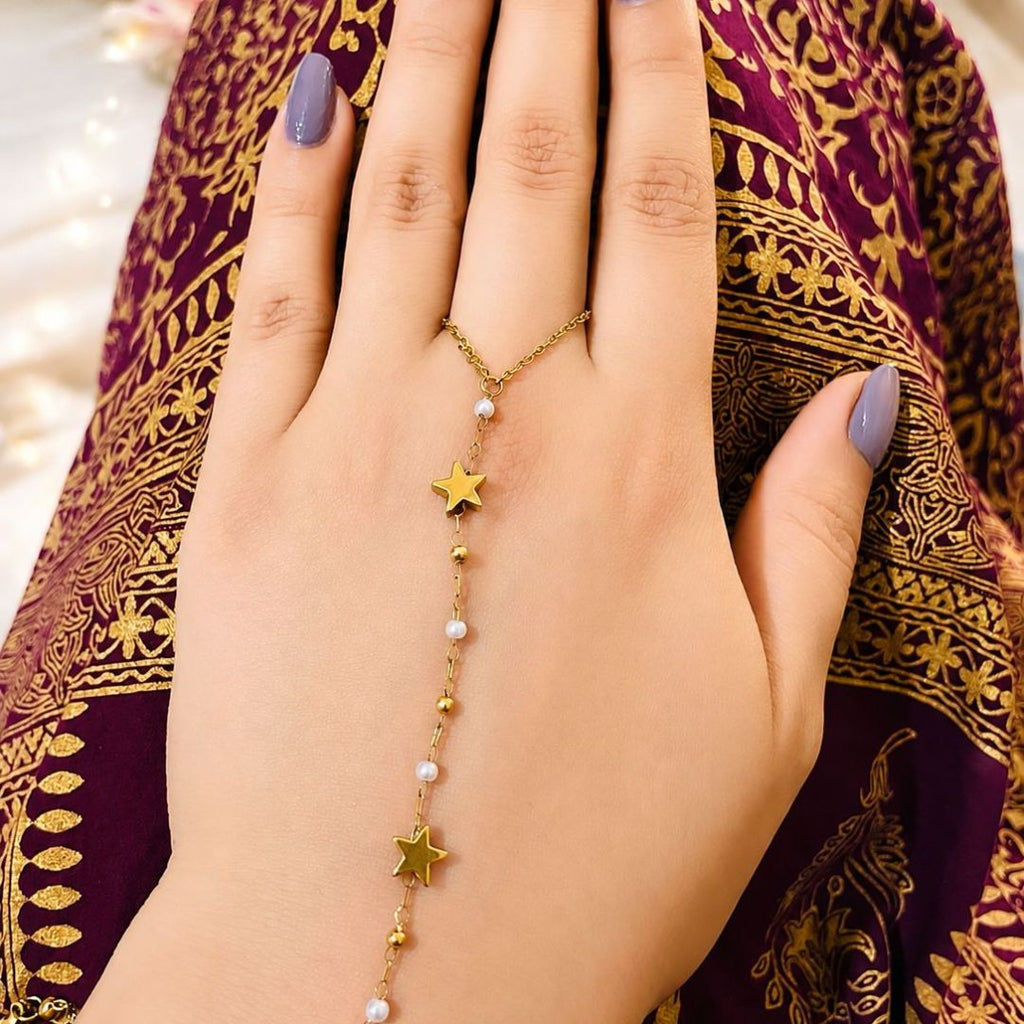 Star Hand Chain Bracelet