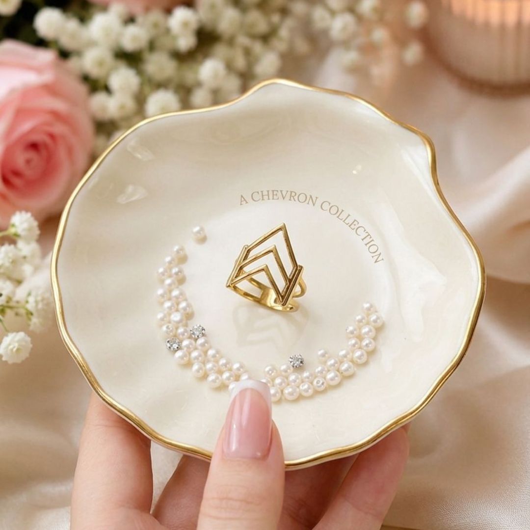 stunning Chevron Gold Ring!