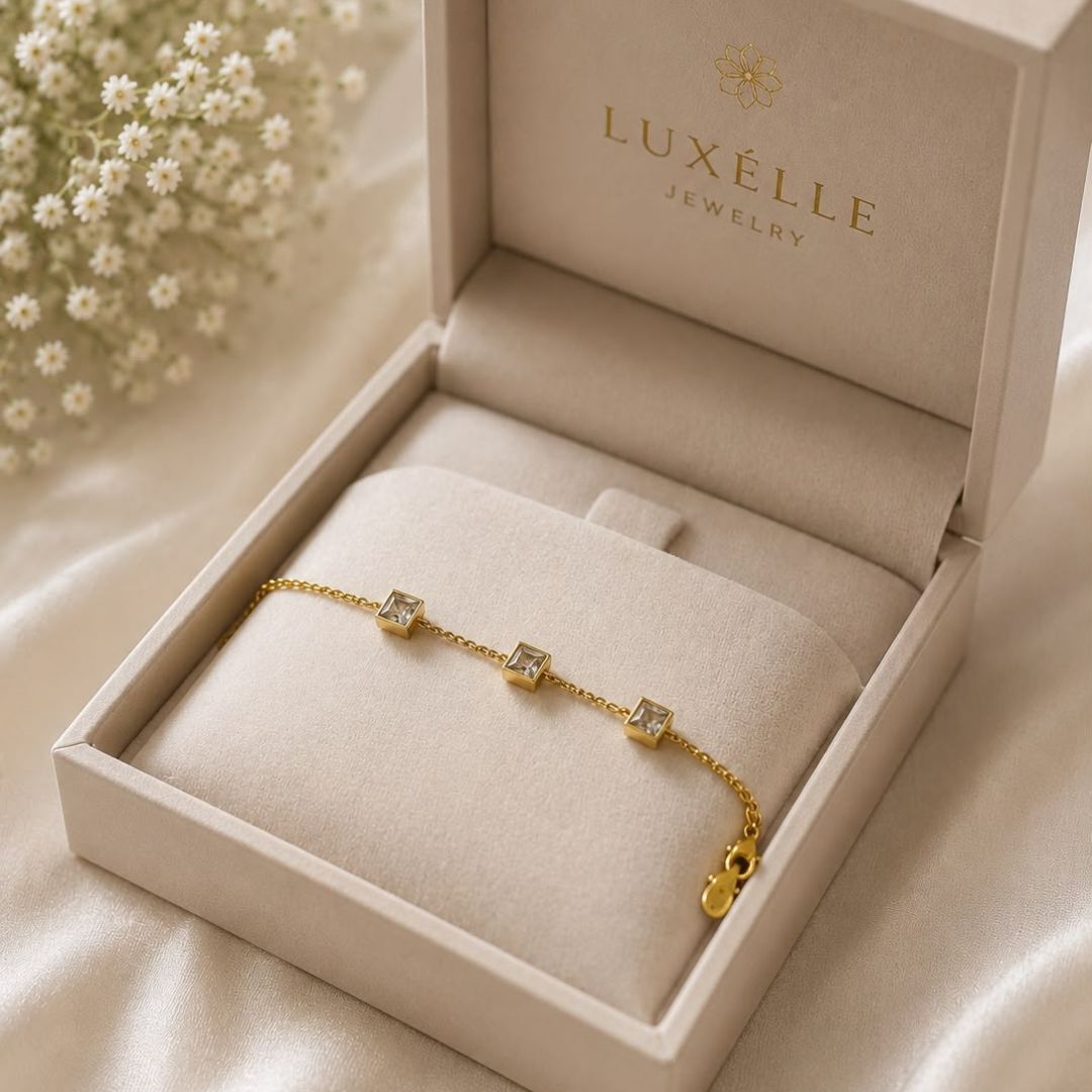 Minimalist Square Crystal Gold Bracelet