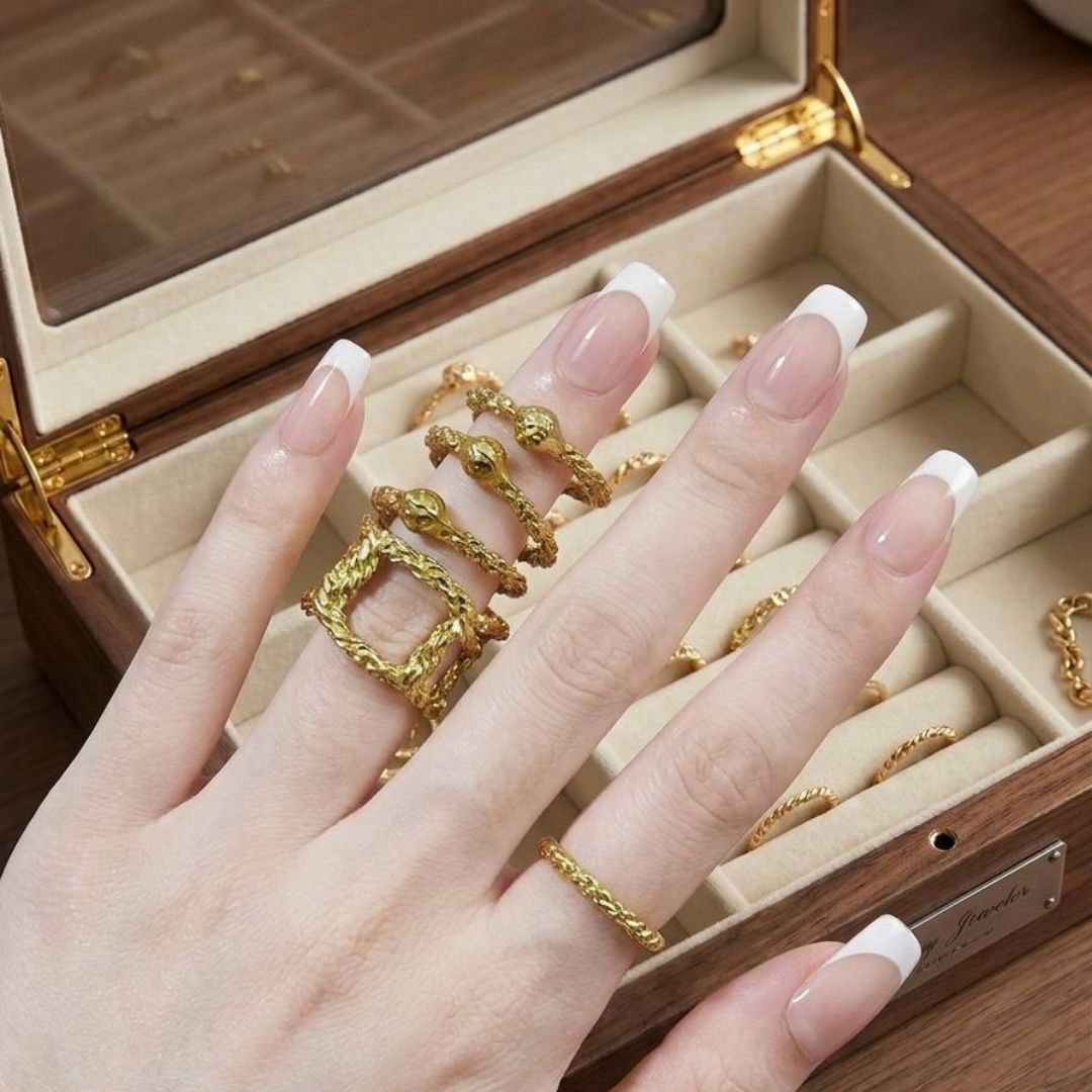 Minimal Gold Ring Set