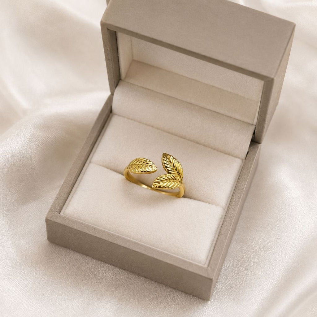 Golden Leaves Design Ring